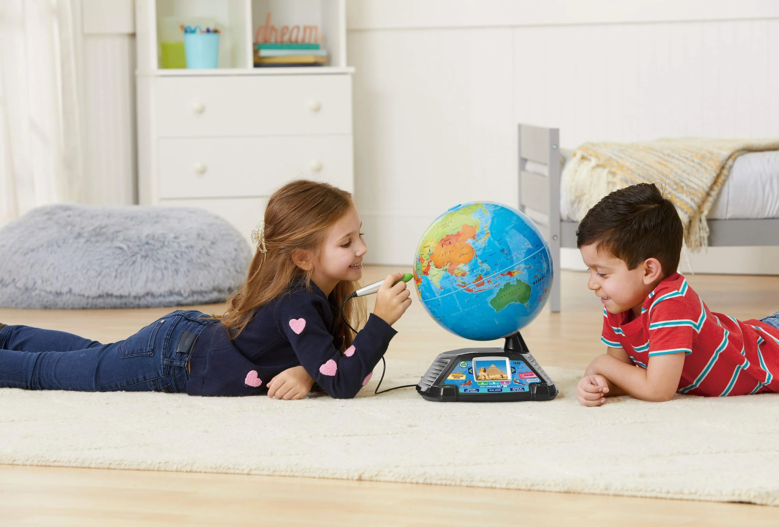 VTech Globo terráqueo multimedia con Pantalla LCD +600 vídeos BBC Regalo niños +7 años